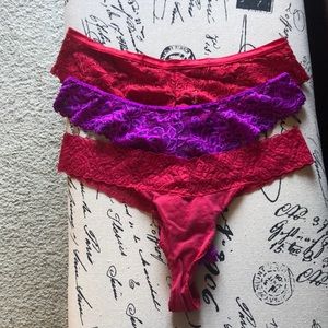 Fredricks of Hollywood panties size L. Lot of 3